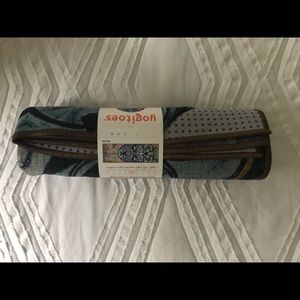 Yoga towel. Yogi toes limited addition